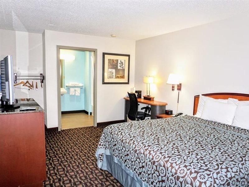 Days Inn By Wyndham Augusta Wheeler Road Esterno foto
