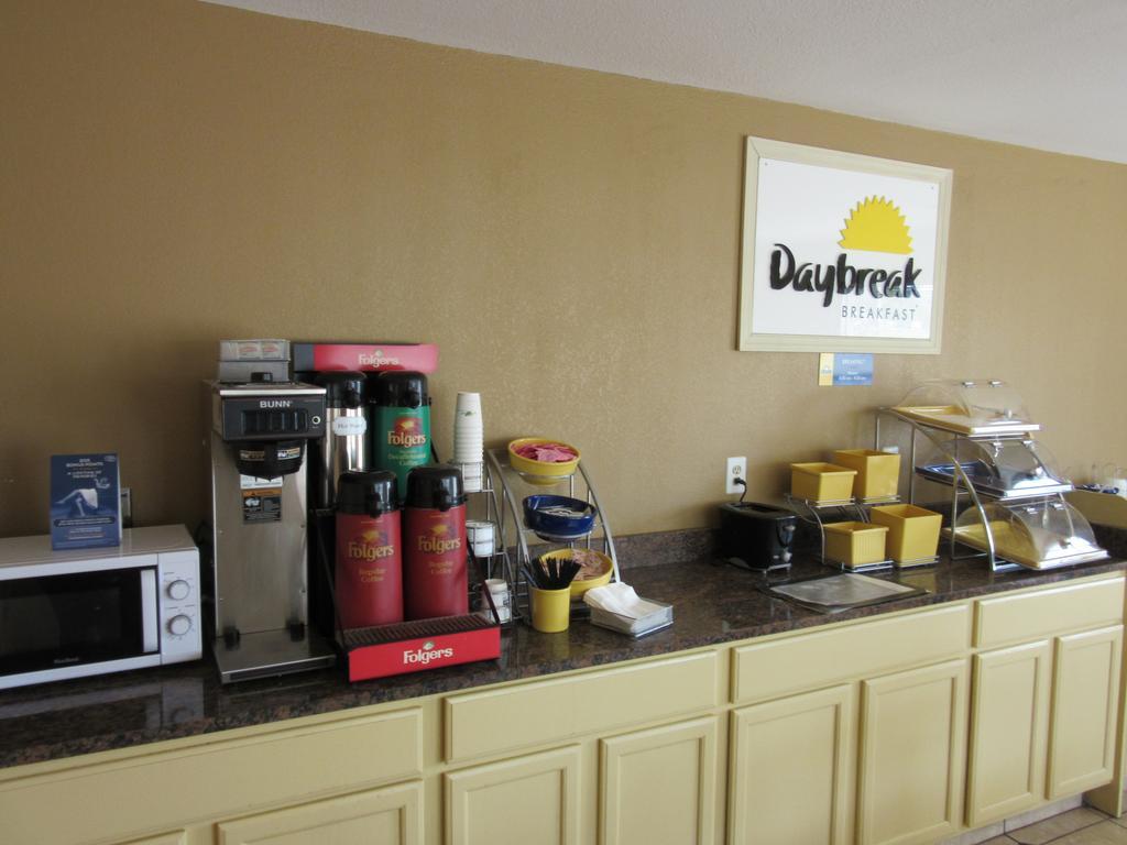 Days Inn By Wyndham Augusta Wheeler Road Esterno foto