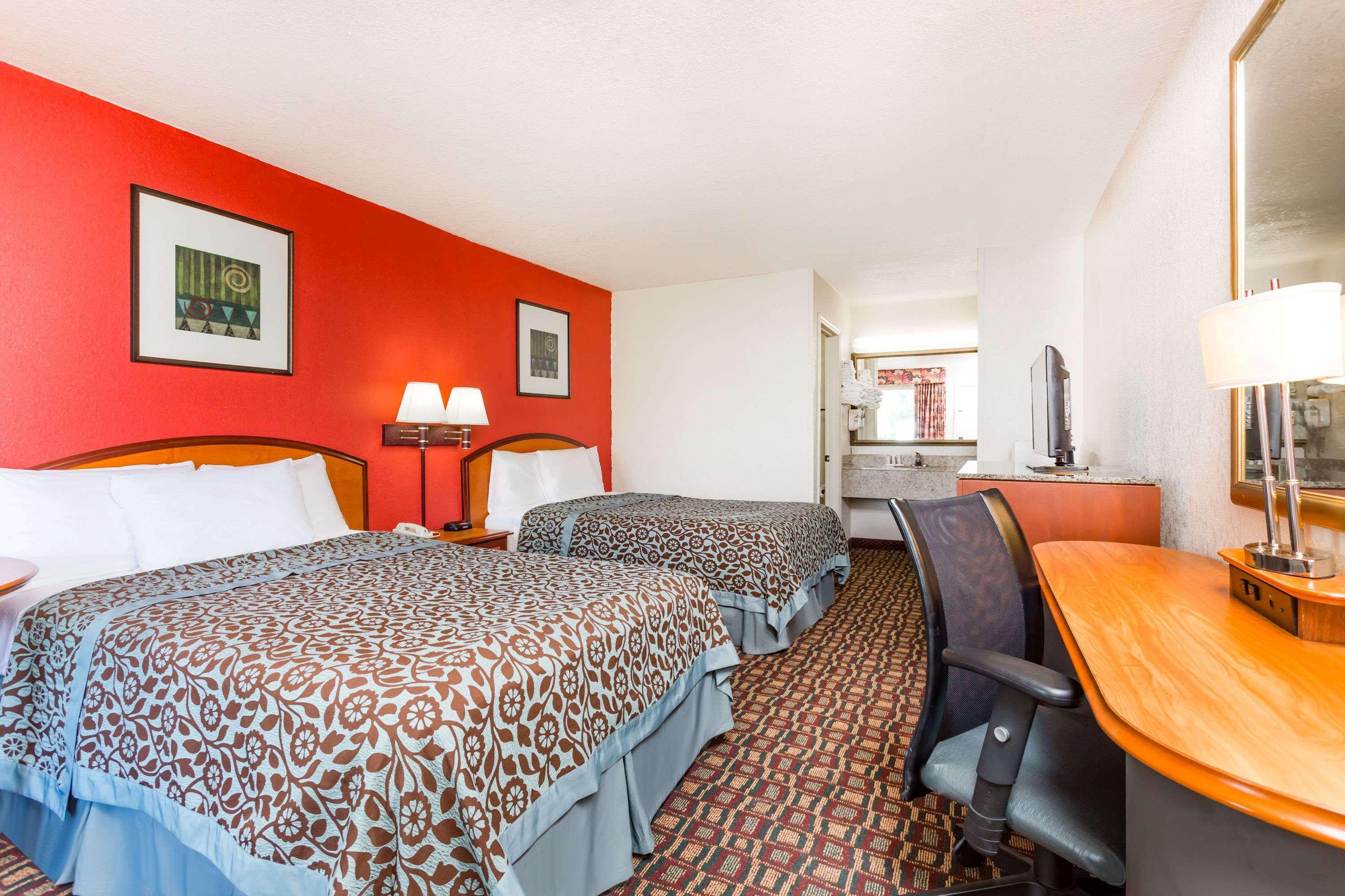 Days Inn By Wyndham Augusta Wheeler Road Esterno foto
