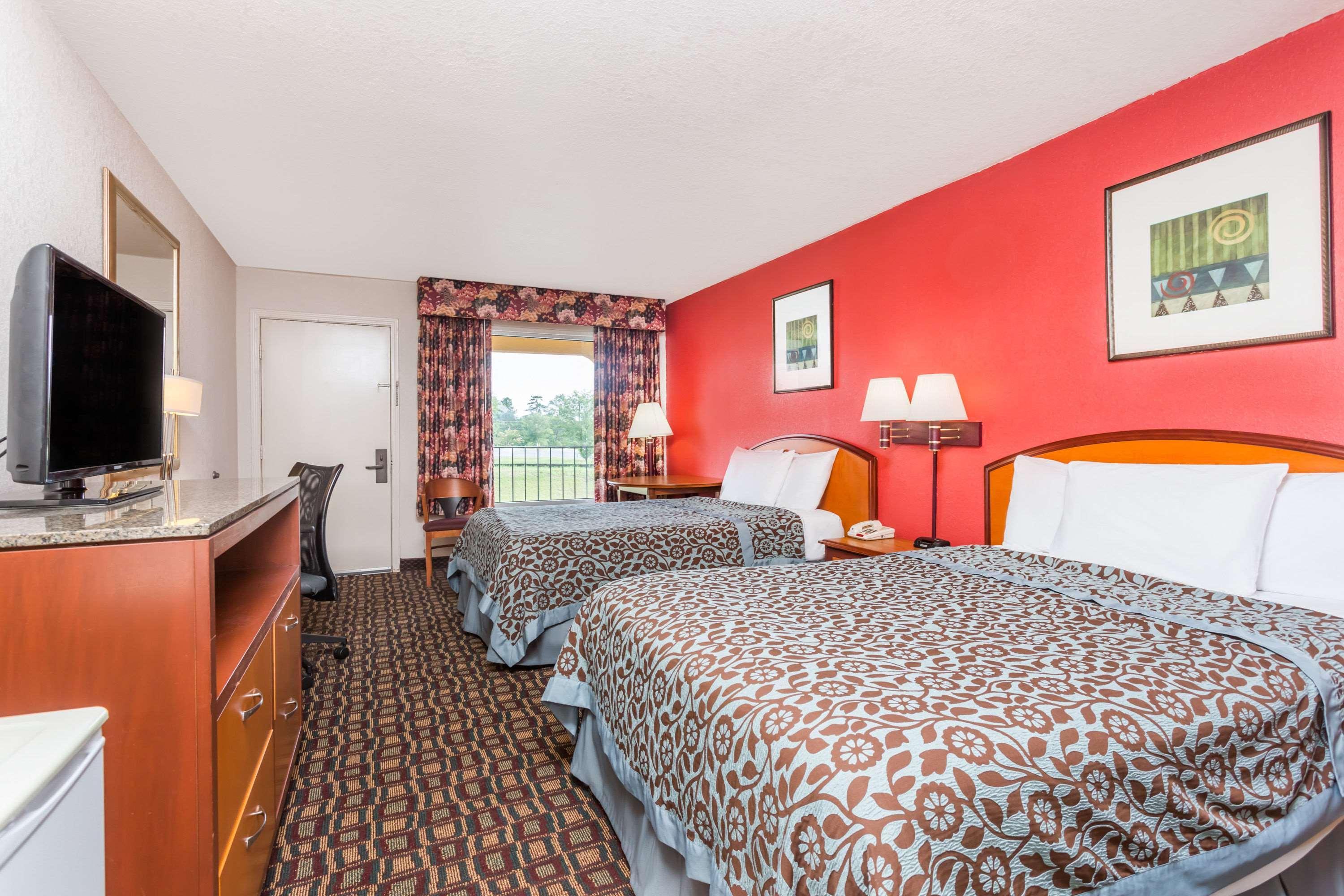 Days Inn By Wyndham Augusta Wheeler Road Esterno foto