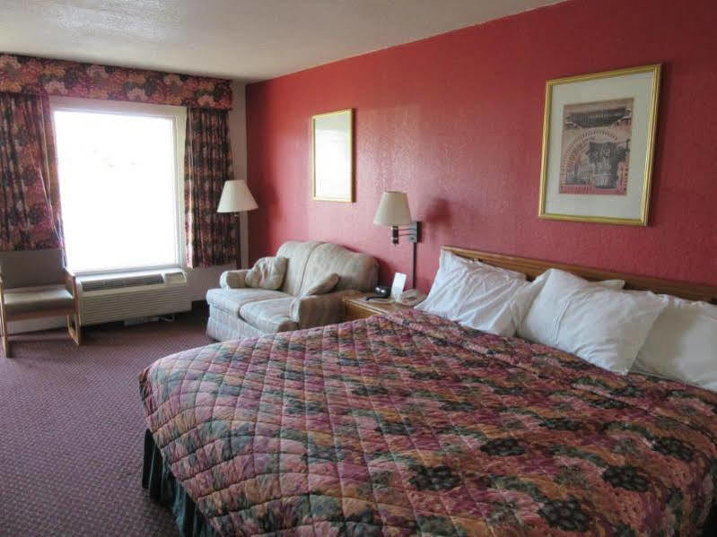 Days Inn By Wyndham Augusta Wheeler Road Esterno foto