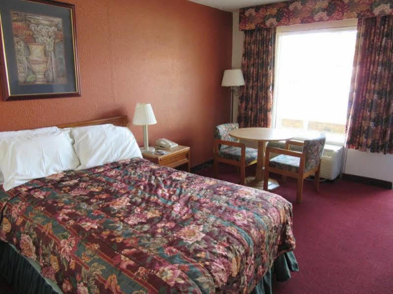 Days Inn By Wyndham Augusta Wheeler Road Esterno foto